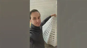 В НАШИХ КРЕСЛАХ МОЖНО КРУЖИТЬСЯ