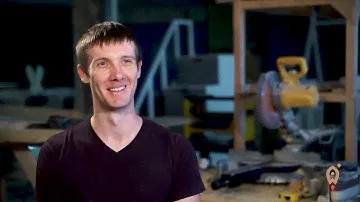 Бизнесмен Филипп Девянин рассказал, как из одной кроватки вырастить мастерскую детской мебели