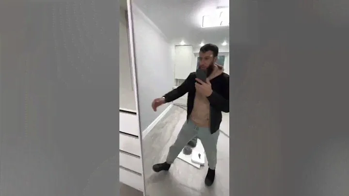 Рабочая зона у окна в детской